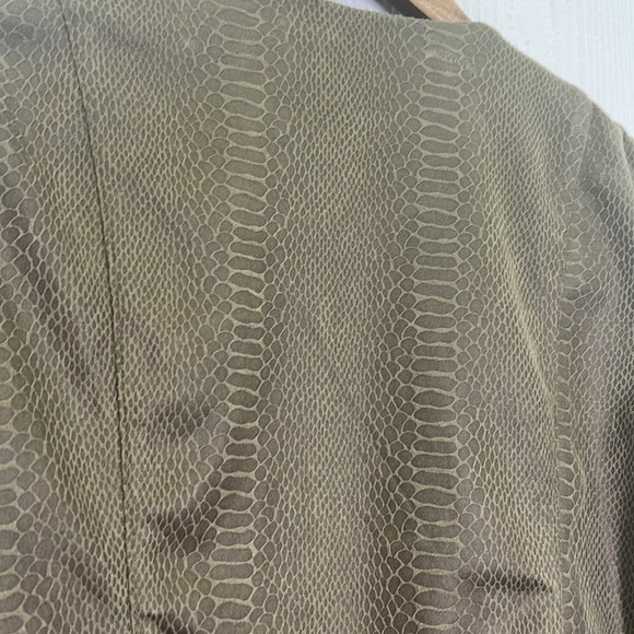 BLANK NYC - Fast Play Open Green Tan Crocodile Print Faux Leather Jacket Size S - Picture 11 of 11